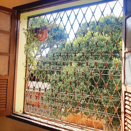 Quarto Casal Com Janela Casa Caramel Belo Horizonte Exterior foto