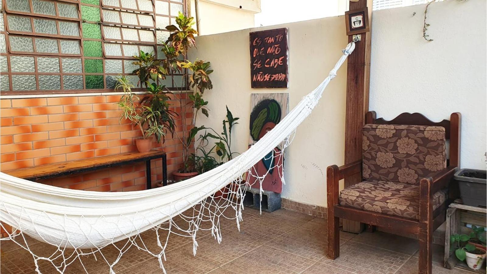 Quarto Casal Com Janela Casa Caramel Belo Horizonte Exterior foto
