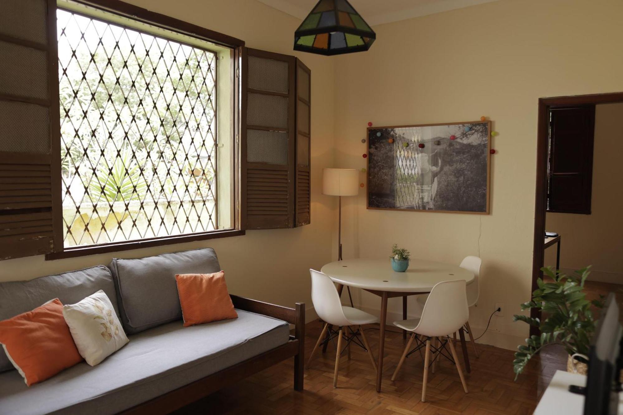 Quarto Casal Com Janela Casa Caramel Belo Horizonte Exterior foto