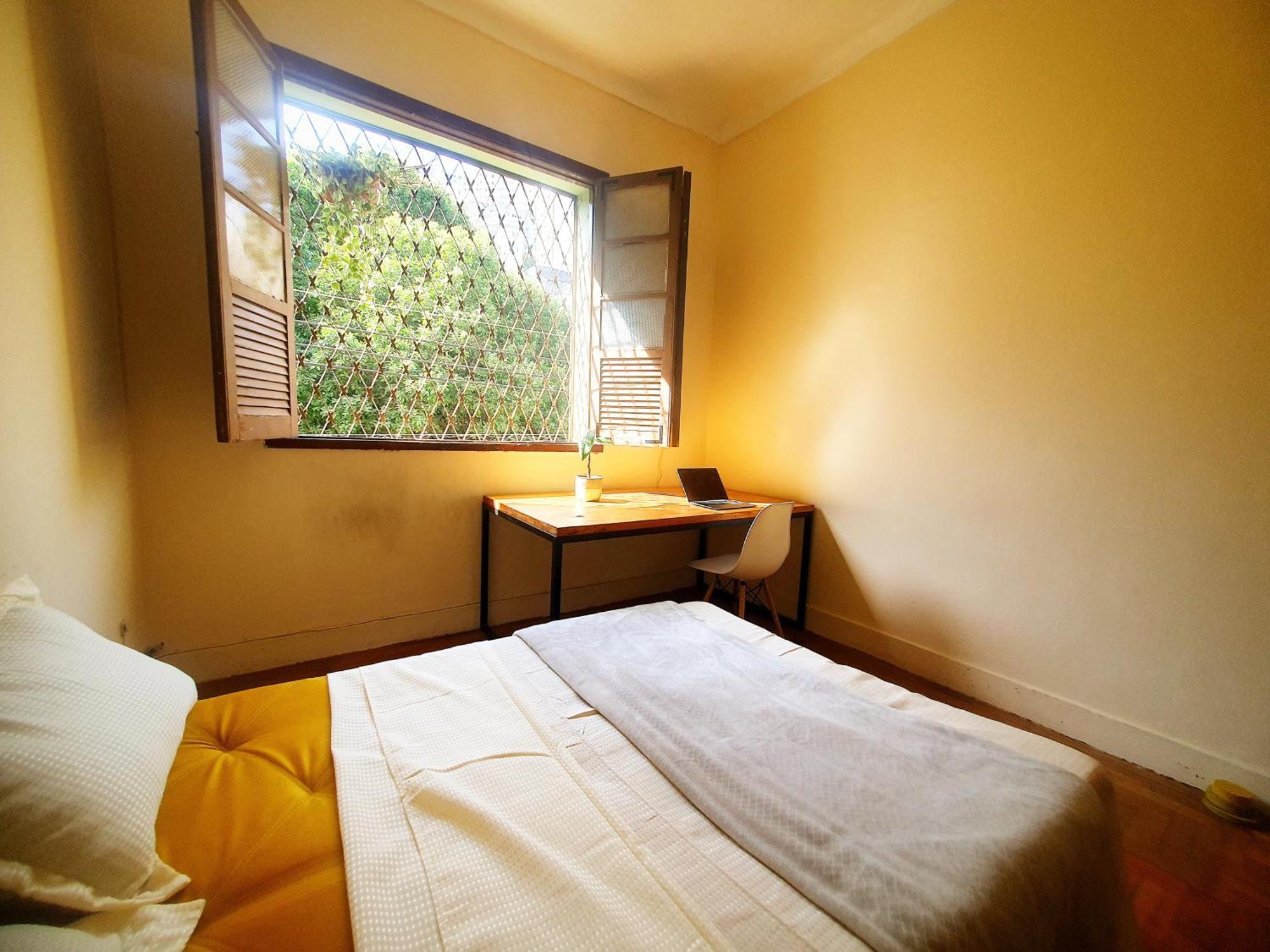 Quarto Casal Com Janela Casa Caramel Belo Horizonte Exterior foto